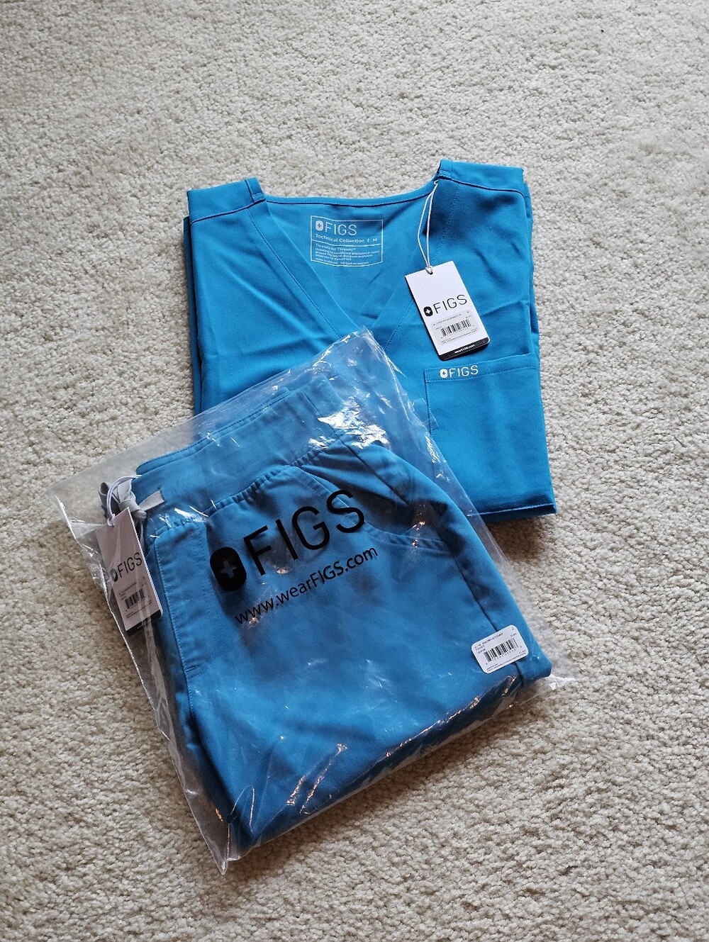 Figs Extreme Blue Scrub Set.